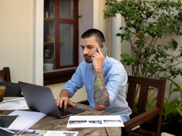 The Ultimate Guide to Succeeding in Remote Customer Service Careers