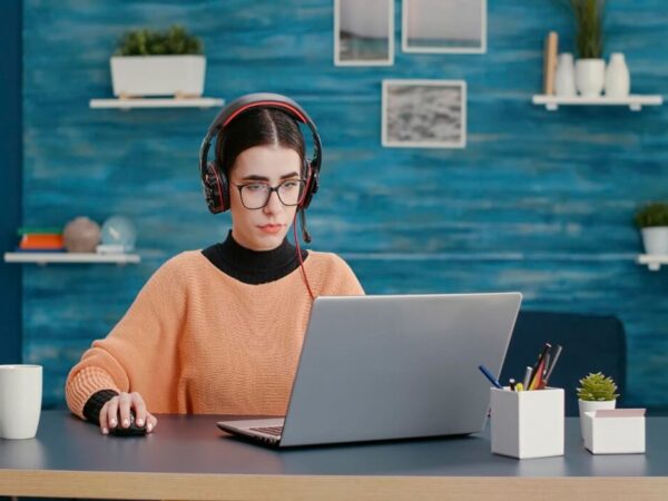 Best Remote Customer Success Jobs You Can Work From Anywhere
