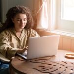 Legit Work From Home Jobs for Stepmoms Real Opportunities & Flexible Roles in 2025