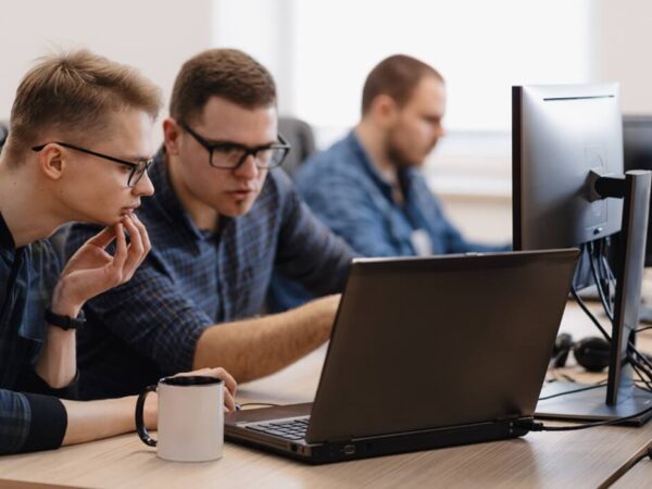 Top Remote Front End Developer Jobs Hiring in 2025