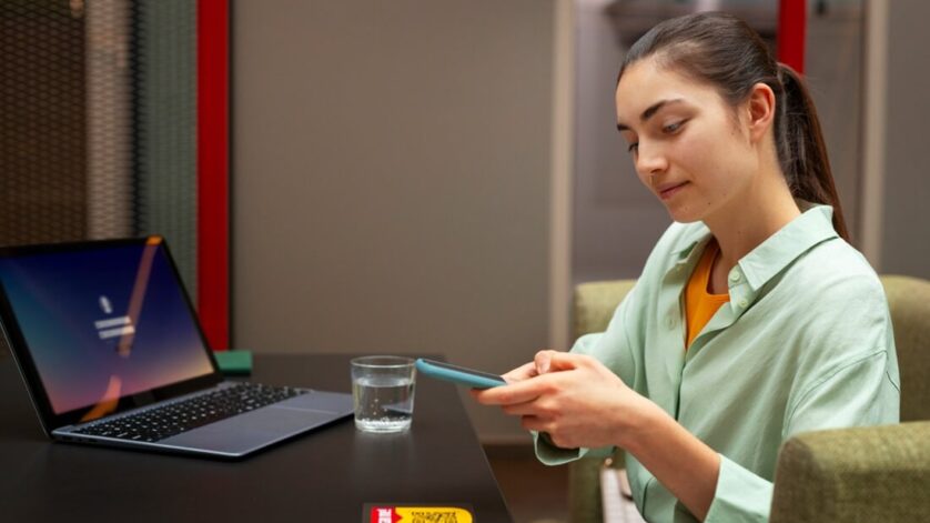 What Are Some High Paying Remote Entry Level Jobs in 2025?